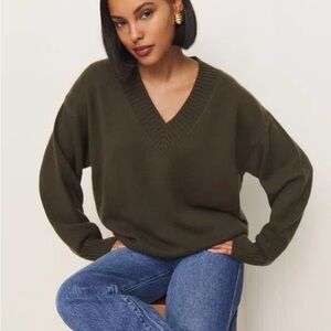 Reformation Jadey Cashmere Oversized V-Neck Sweater in Pine Size Large